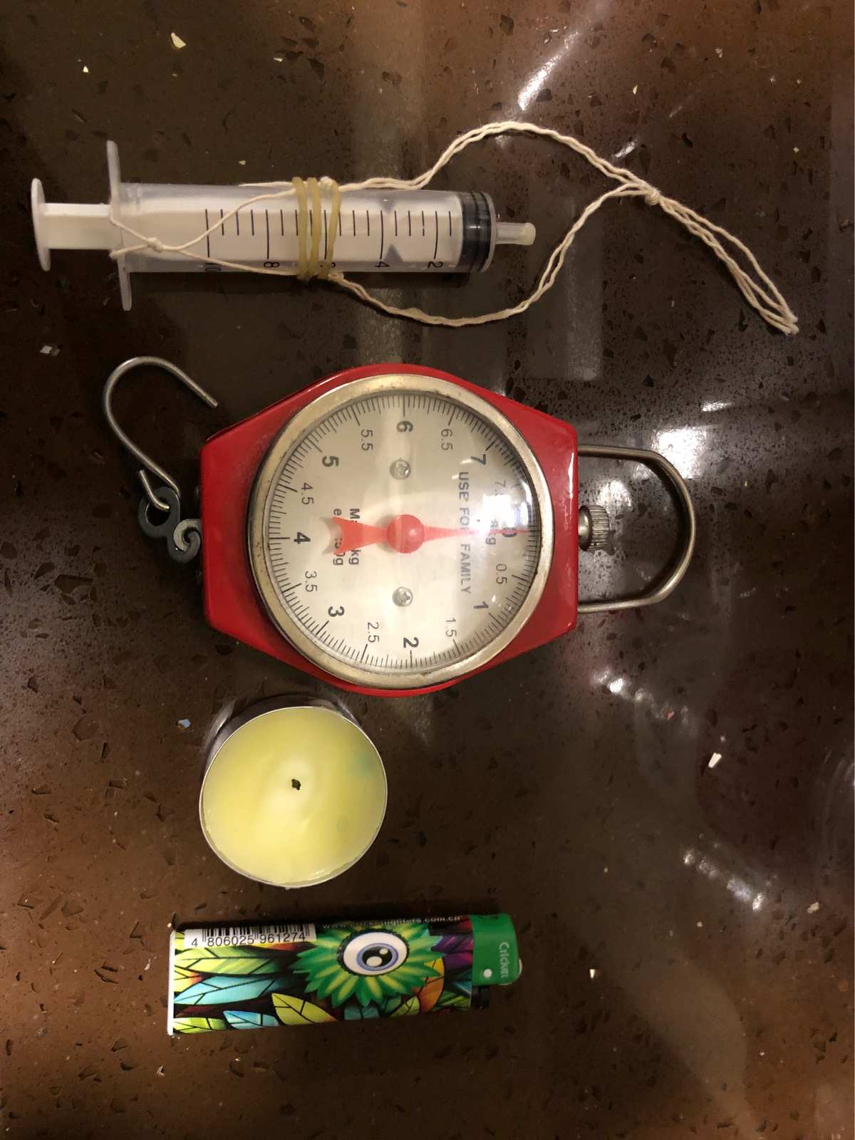 大气压的趣味小实验_幼儿园中班科学磁铁小实验备课_大气压强科学小实验