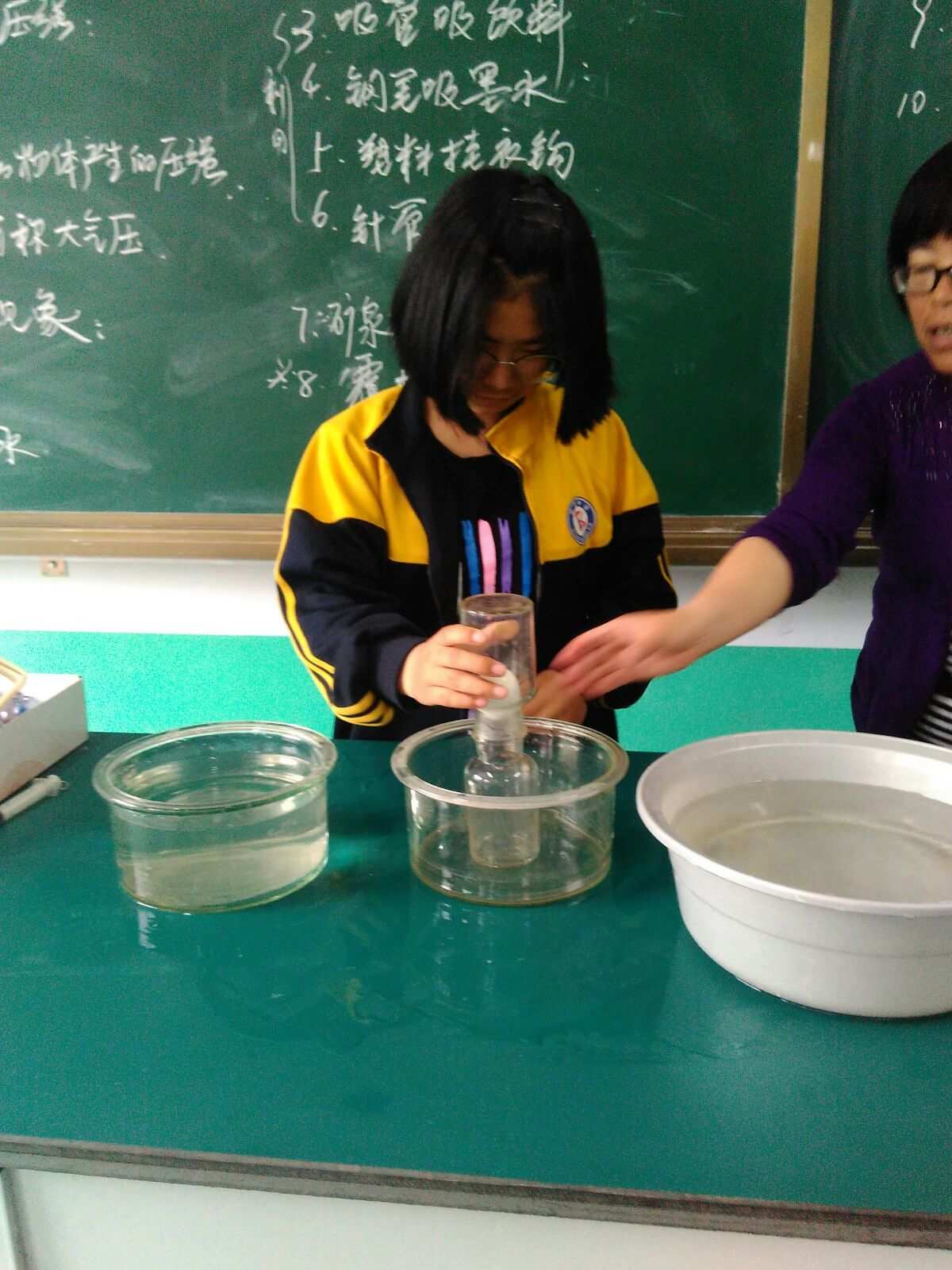 压强教学视频_大气压强课教学设计_物理气体压强教学视频