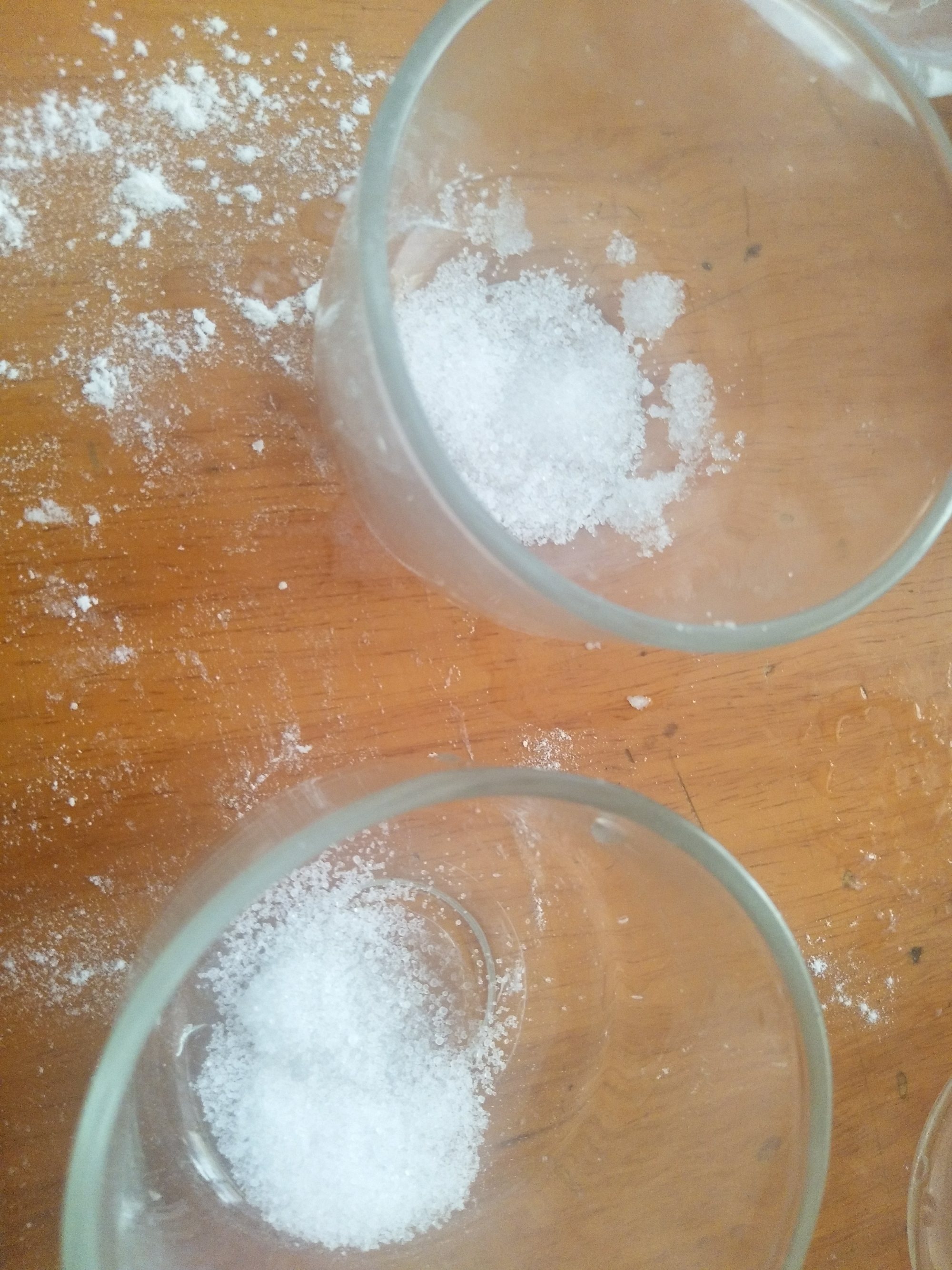 水,酒精,浓盐水密度比较_盐水和水的密度哪个大_密度为1200的盐水