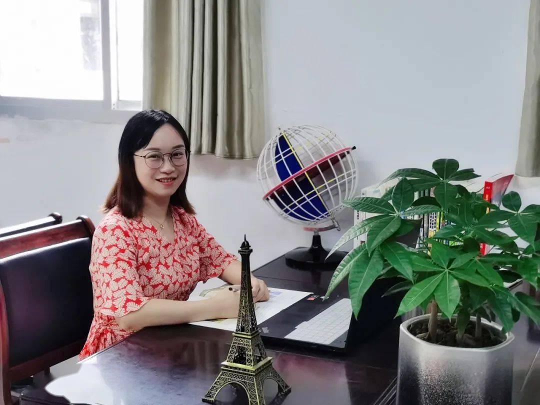 湘潭凤凰中学招聘_湘潭凤凰中学论坛_湘潭凤凰中学为何改中职