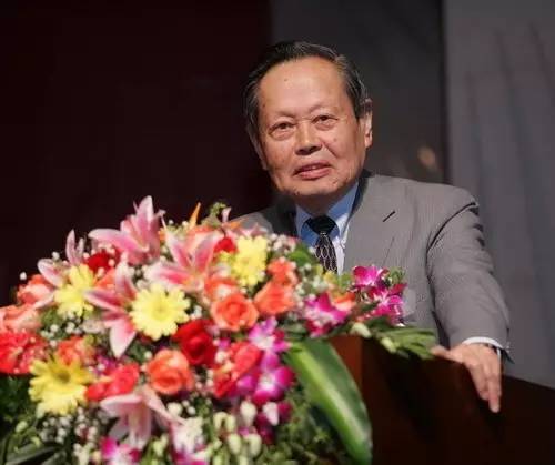 物理学家图片合影_赵群学与荣毅仁合影_学普试卷物理联考版一