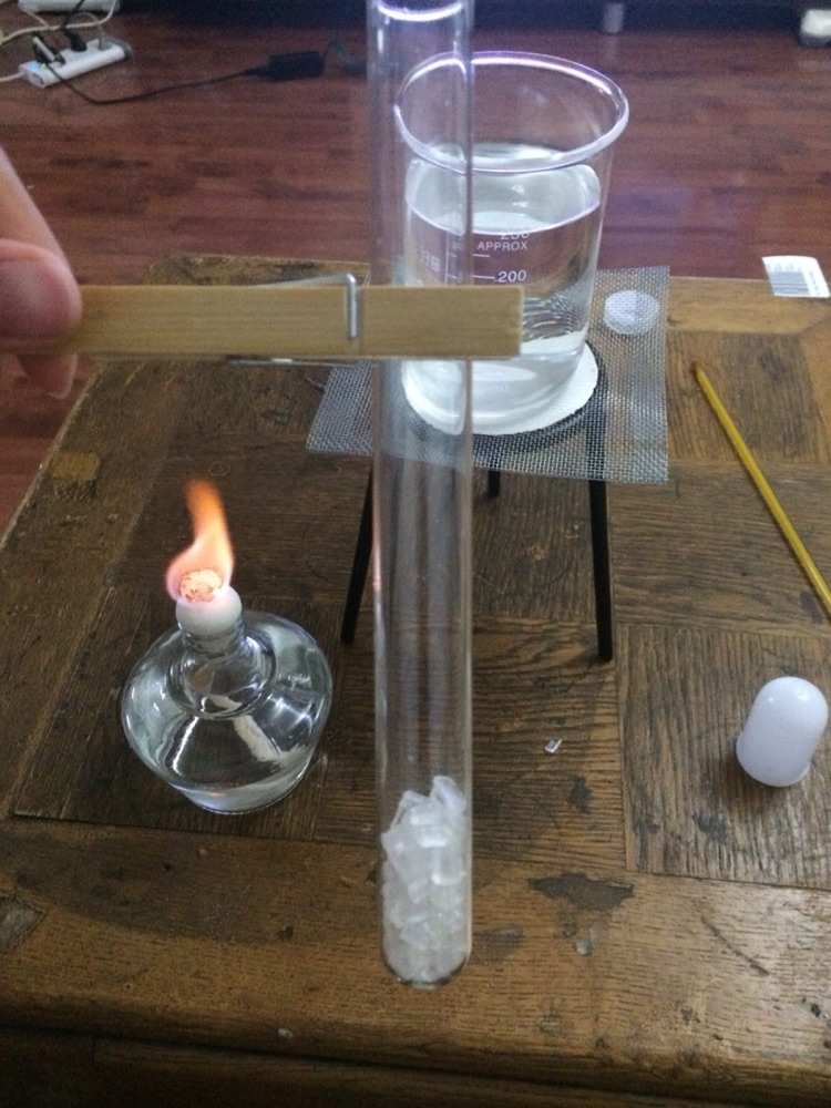 初二物理海波熔化实验_海波的熔化和凝固实验_海波的熔化实验视频