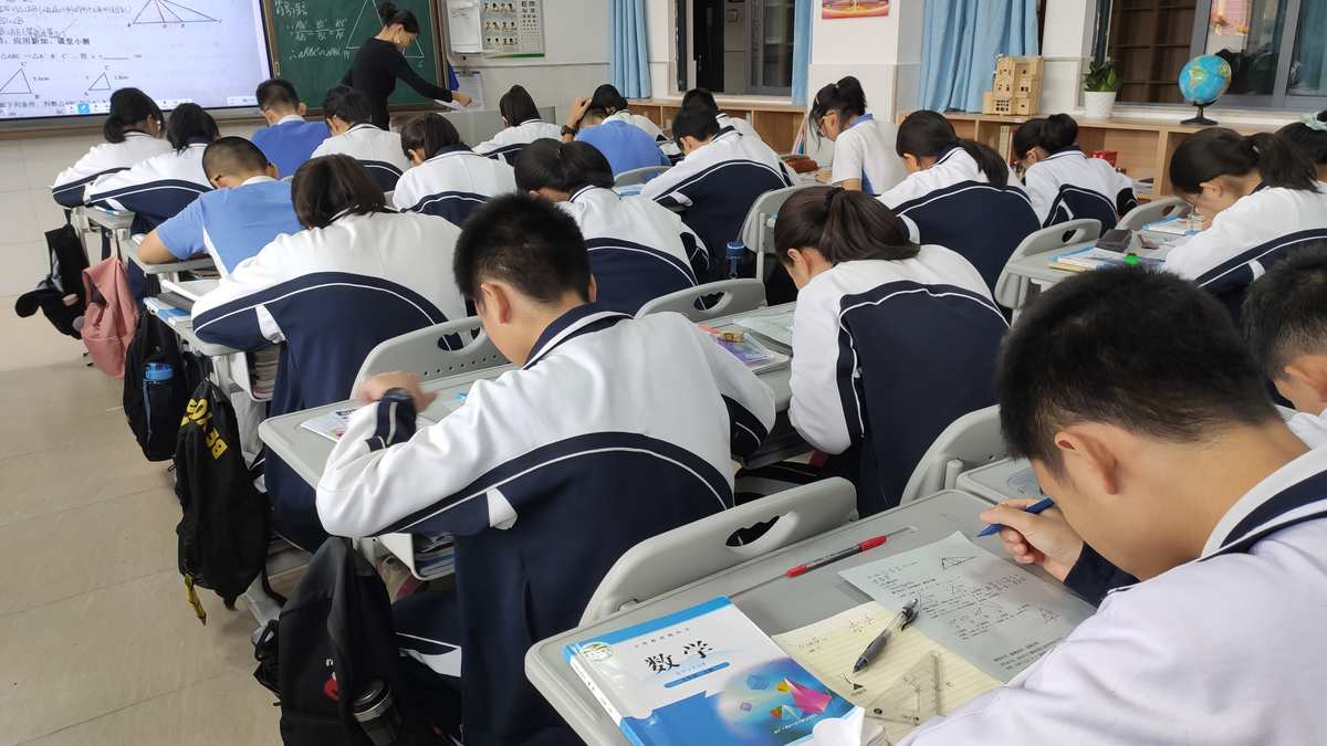 培养高中物理思维的书_突出科学思维培养的中学物理教学_听那些音乐培养思维