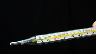 感冒发烧物理退烧方法_感冒发烧物理退烧方法有哪些_感冒发烧如何物理退烧