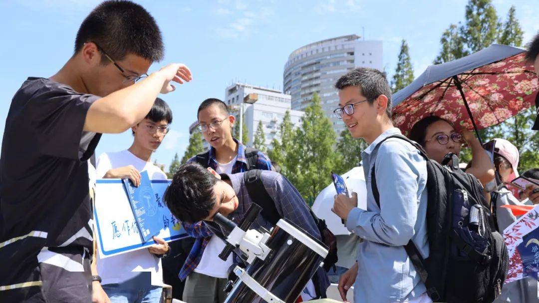 清华大学天文系官网_清华天文物理大学怎么样_清华大学天文物理