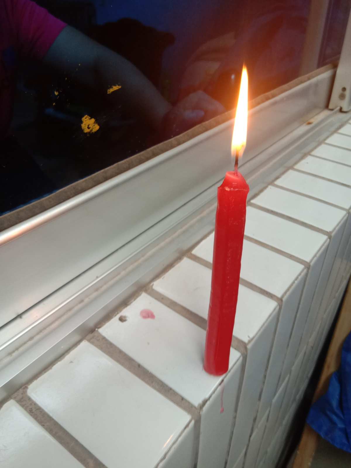 探究平面镜成像的视频_探究平面镜成像特点的实验视频_探究平面镜成像实验视频
