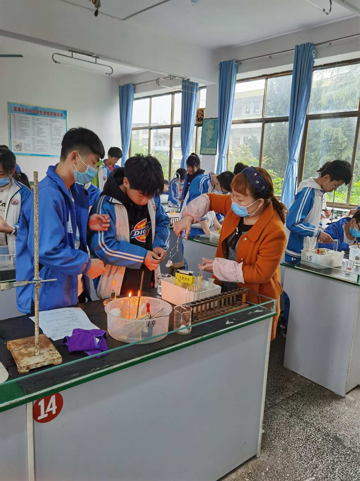 初中物理摩擦力说课_初中体育说课万能稿_初中物理实验说课稿