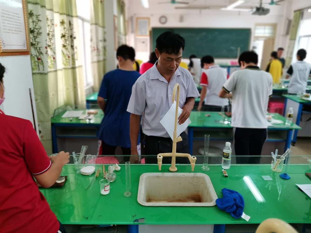 四川初中物理实验视频_初中物理实验操作视频乐山版_乐山初中物理教材