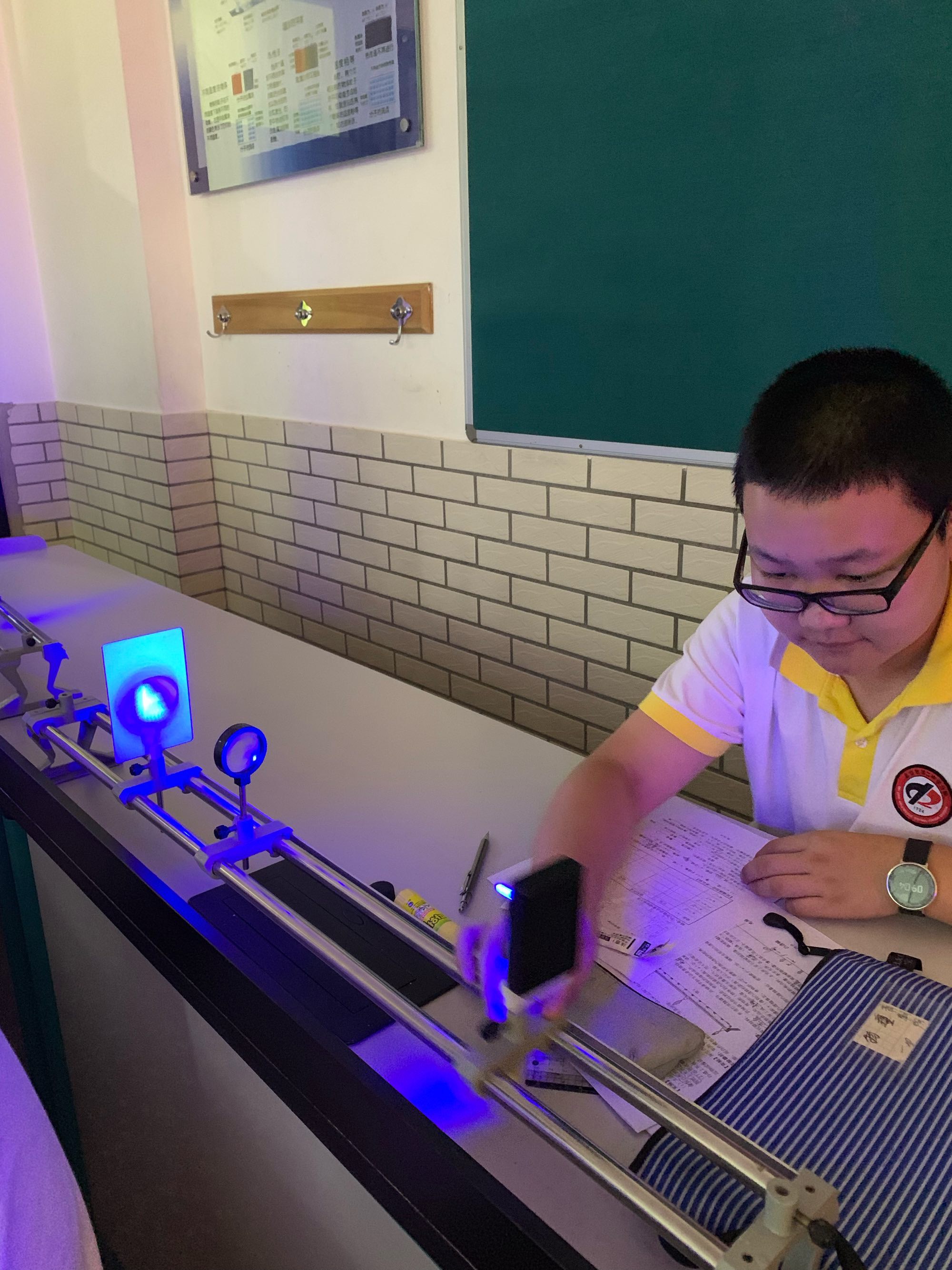 光学凸透镜成像规律视频_光学凸透镜成像规律表格_凸透镜成像规律表格数据