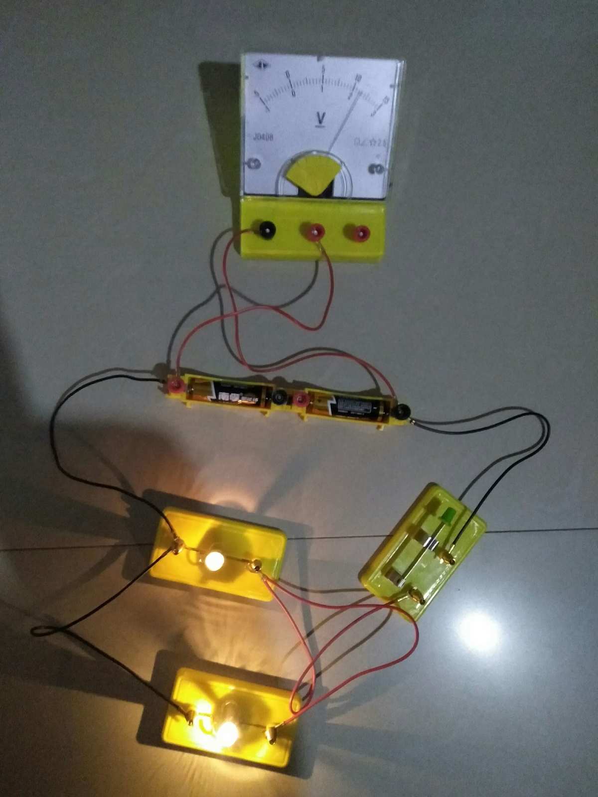 画串联和并联电路图_串联并联电路画图视频_串联并联电路画图题及答案