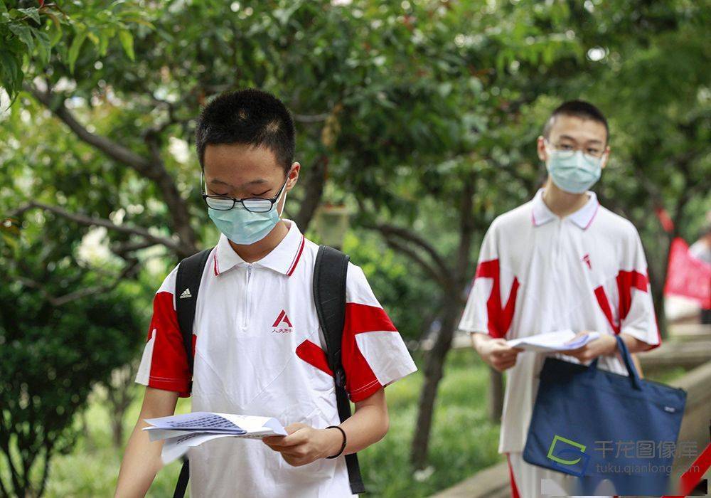满分物理高考分数是多少_高考物理满分率_高考物理满分多少分
