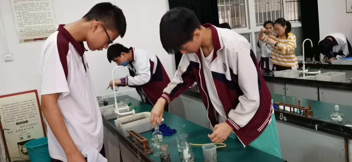 初中物理实验改进不足_初中物理实验教具改进_初中物理改进课本实验