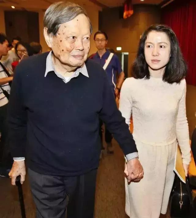 杨振宁岳父和杨振宁孙女结婚啦是真的吗_杨振宁岳父和杨振宁孙女结婚啦是真的吗_杨振宁岳父和杨振宁孙女结婚啦是真的吗
