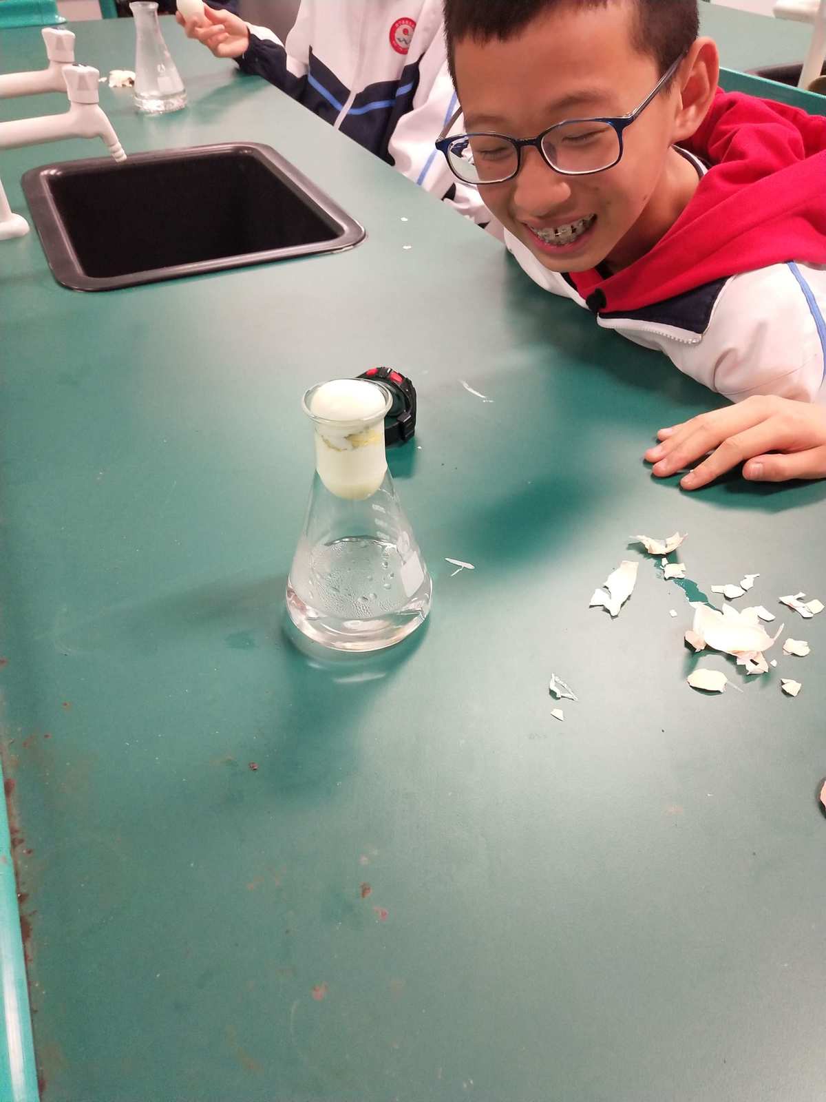 大气连通器压强多少_大气压强和连通器液体压强_大气压强和连通器