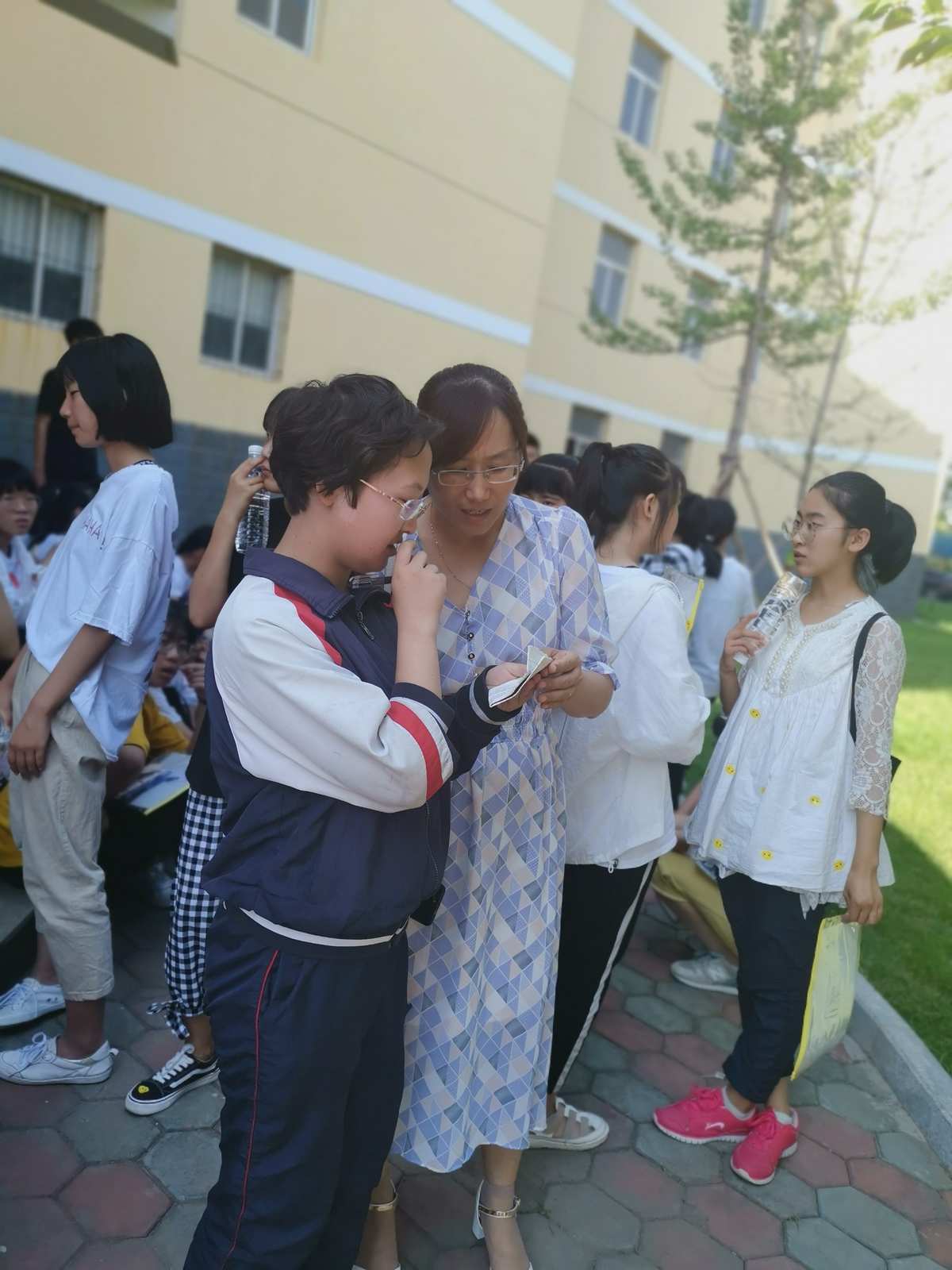 烟台二中南校物理实验老师_烟台二中物理老师名单_烟台二中南校副校长