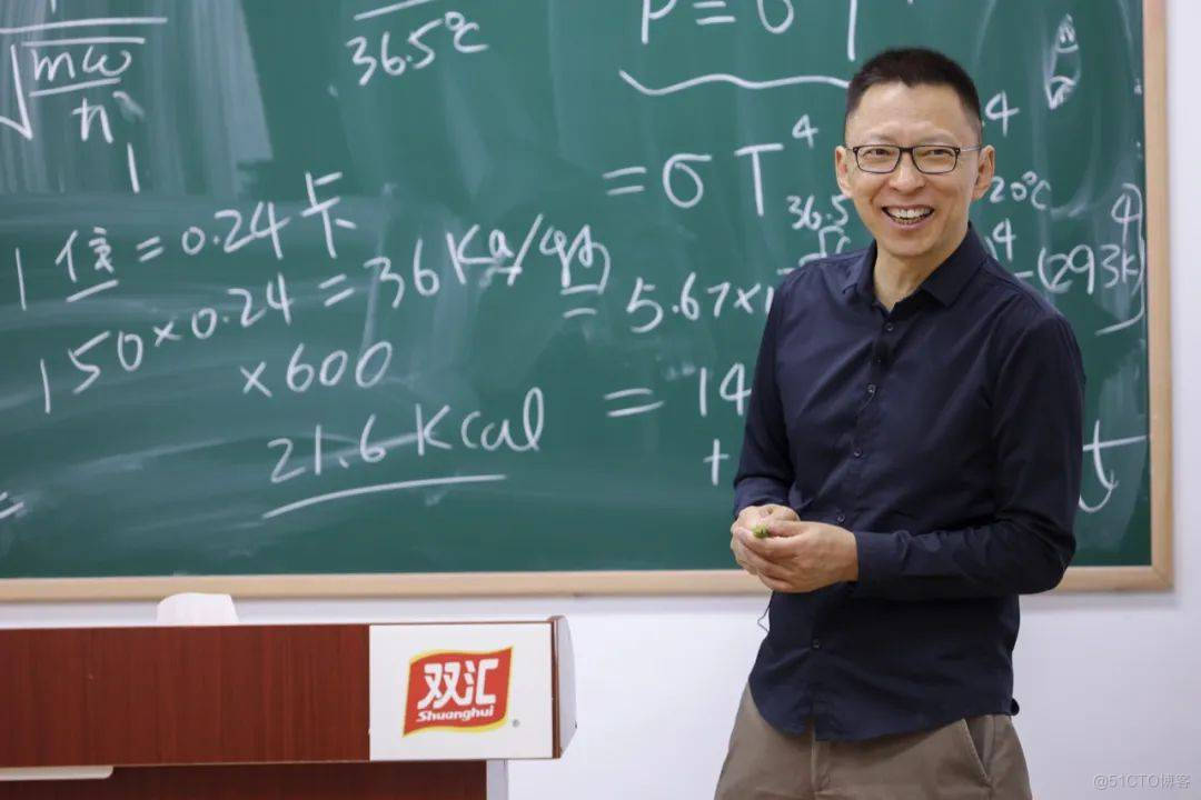张朝阳为什么不继续物理_张朝阳物理_张朝阳的物理课专业出圈