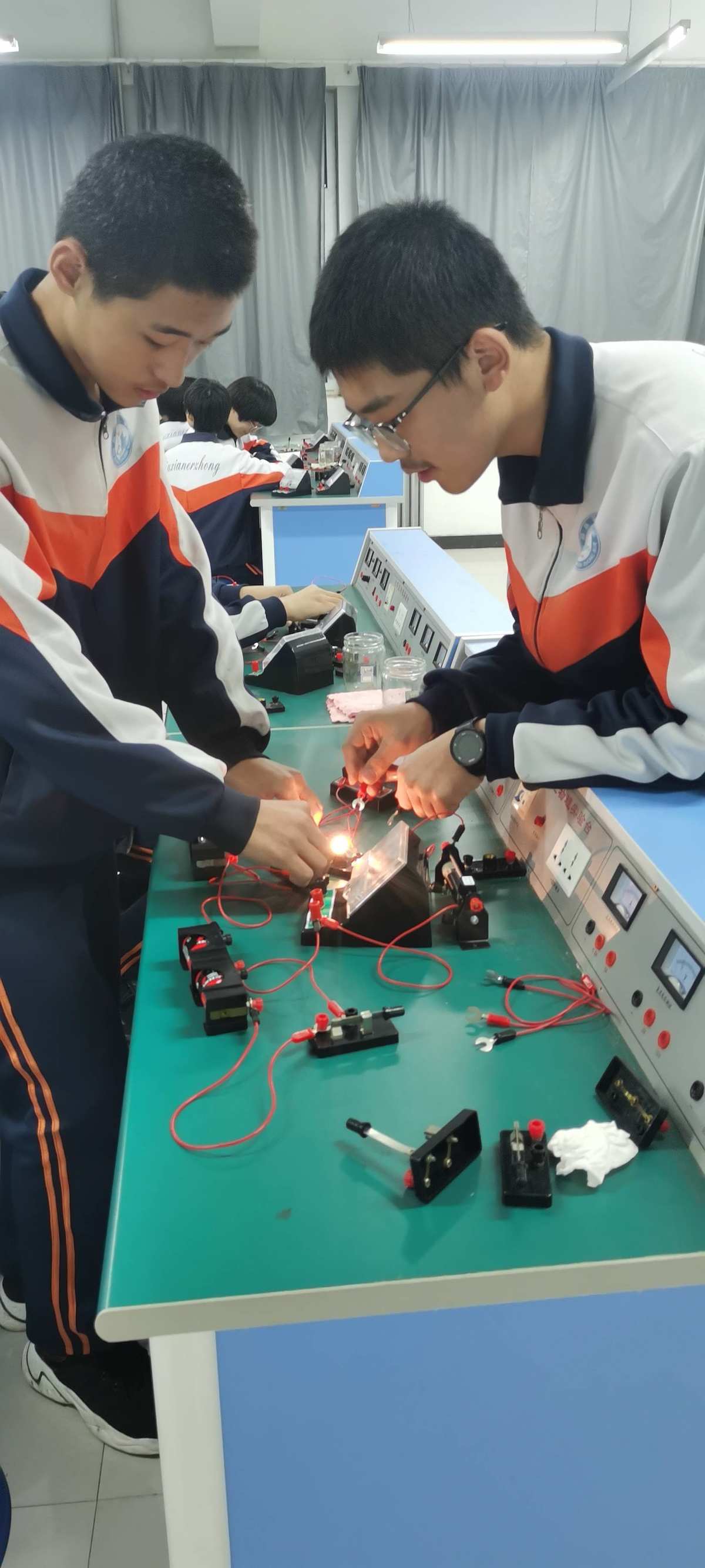工程光电物理学院排名_光电工程与科学学院_哈工程物理与光电工程学院