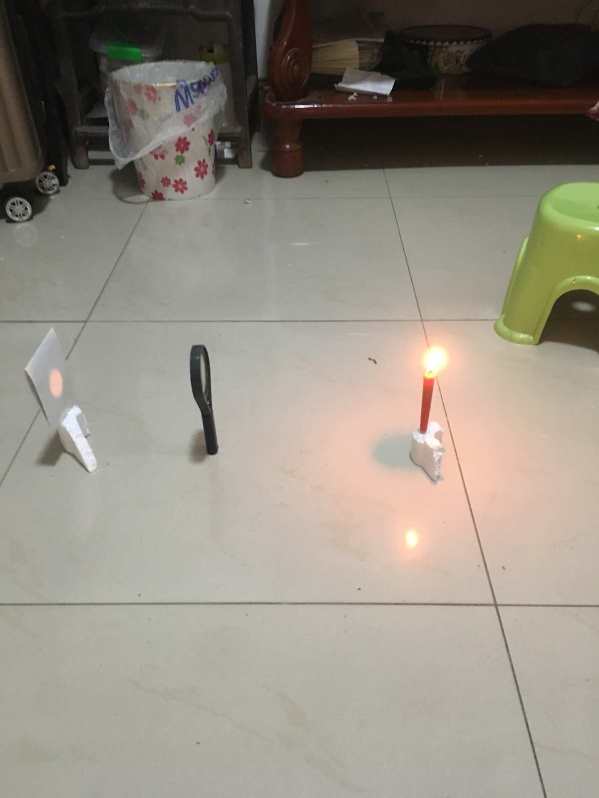 凸透镜成像试题及答案_八年级凸透镜成像题及答案_成像原理凸透镜