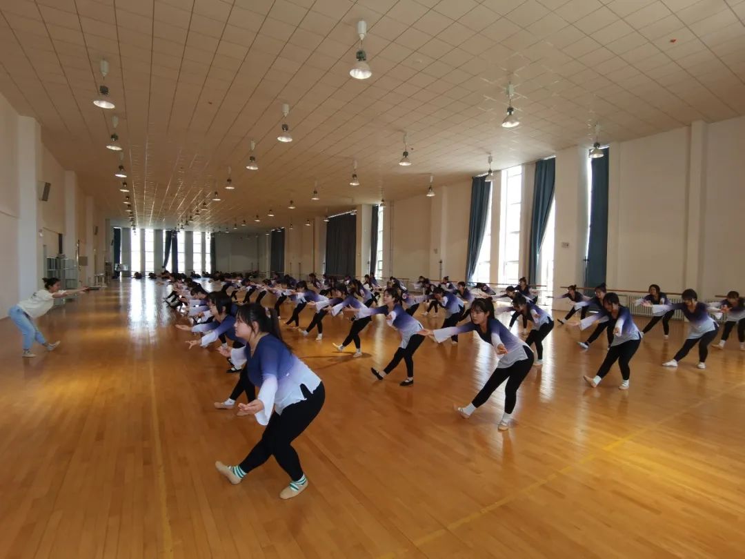 甘肃财经大学