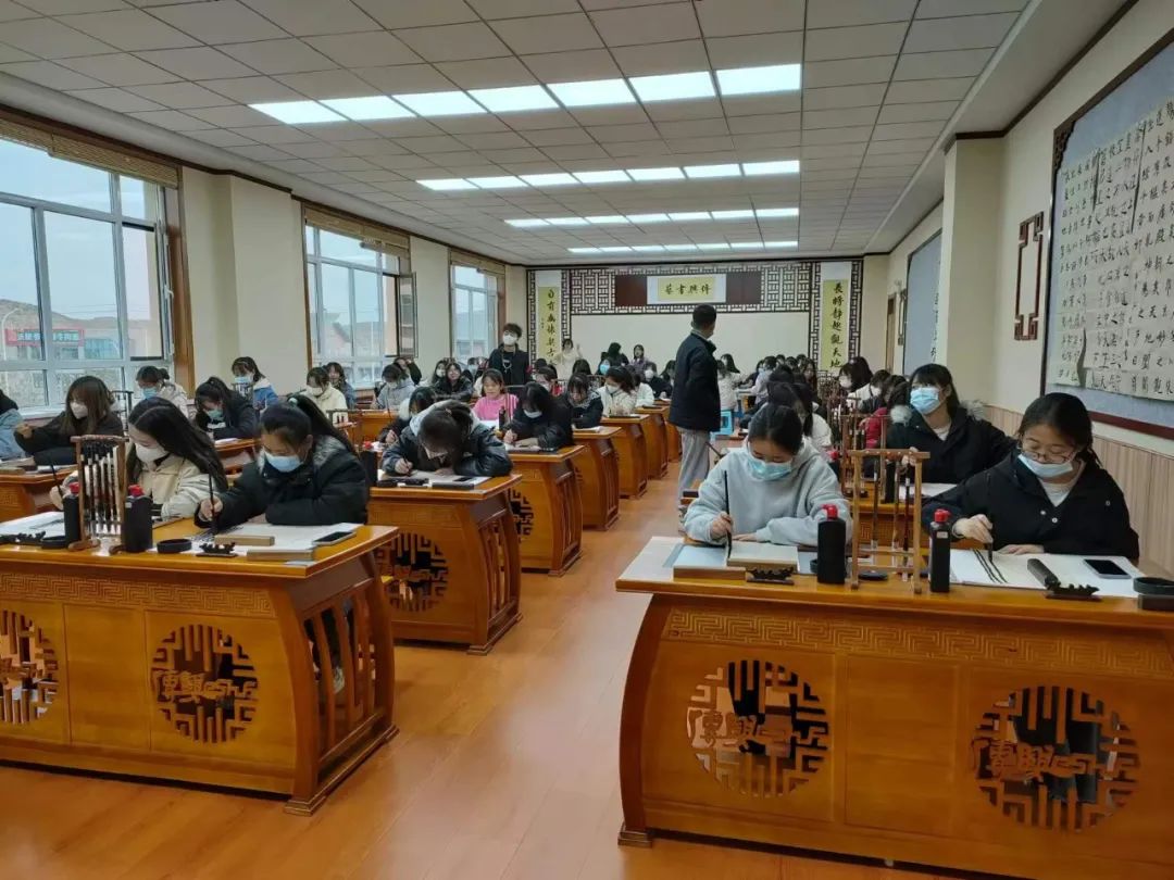 甘肃财经大学