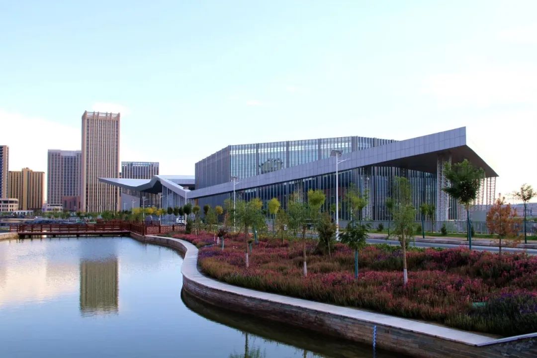 甘肃财经大学
