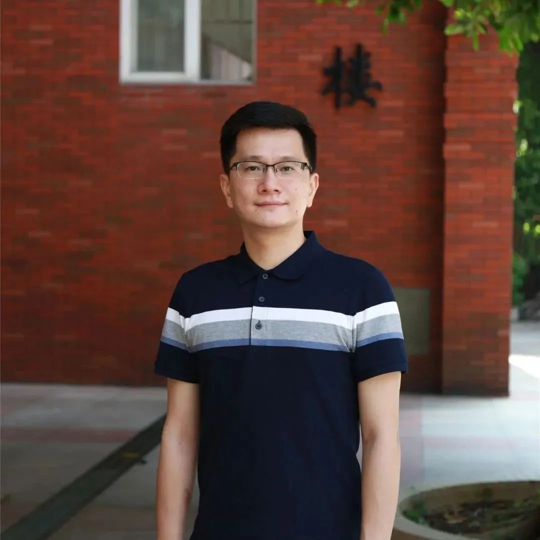 高中物理老师简介