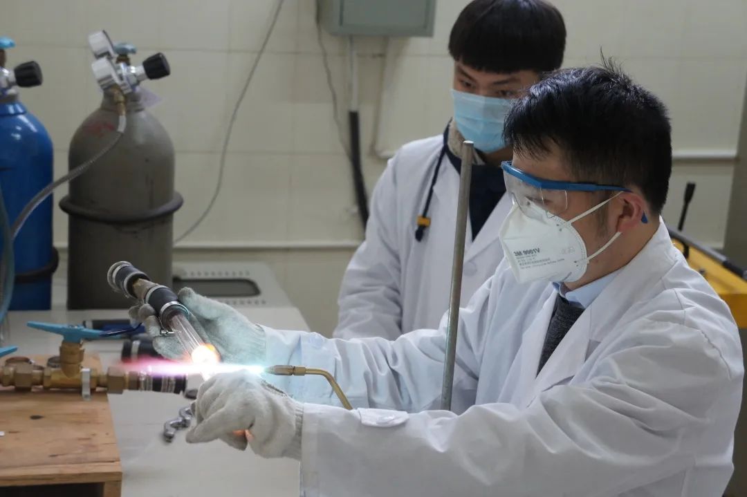 高中物理老师专业