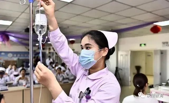 2024年护士证报名时间